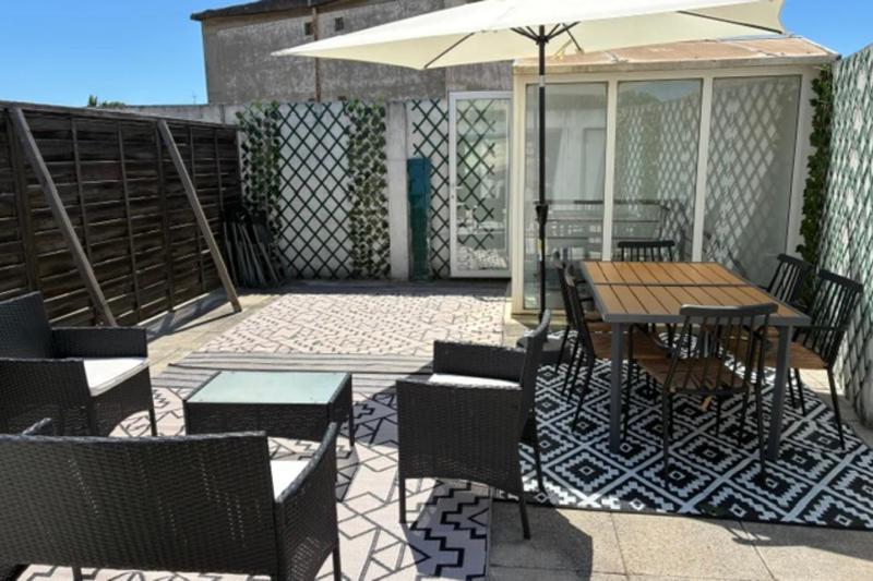 Roof terrace apartment in Avignon - image 18