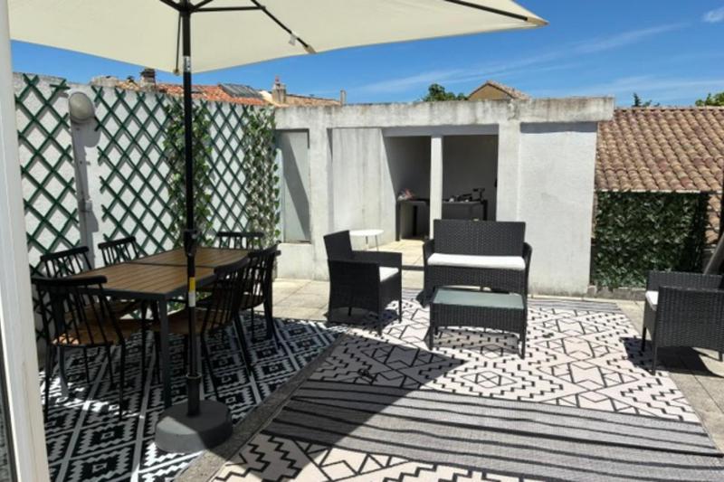 Roof terrace apartment in Avignon - image 21
