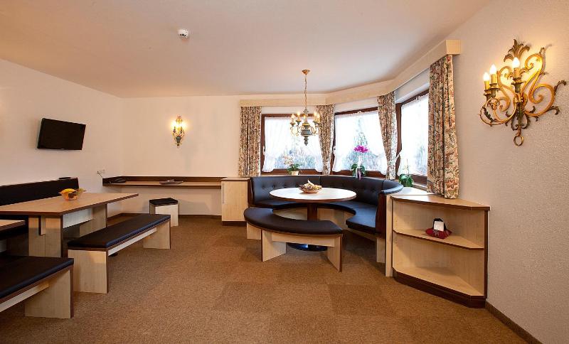Apartment with Mountain View image 3
