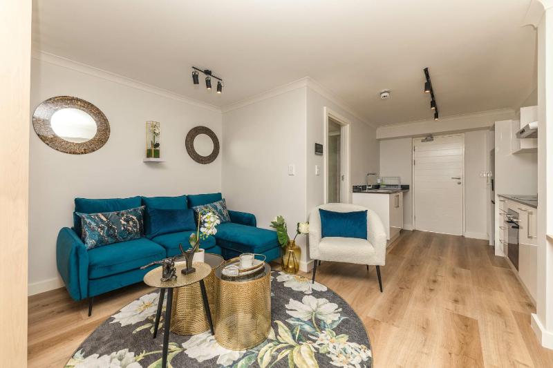 Colourful and Cosy Studio Apartment in Newlands - image 13