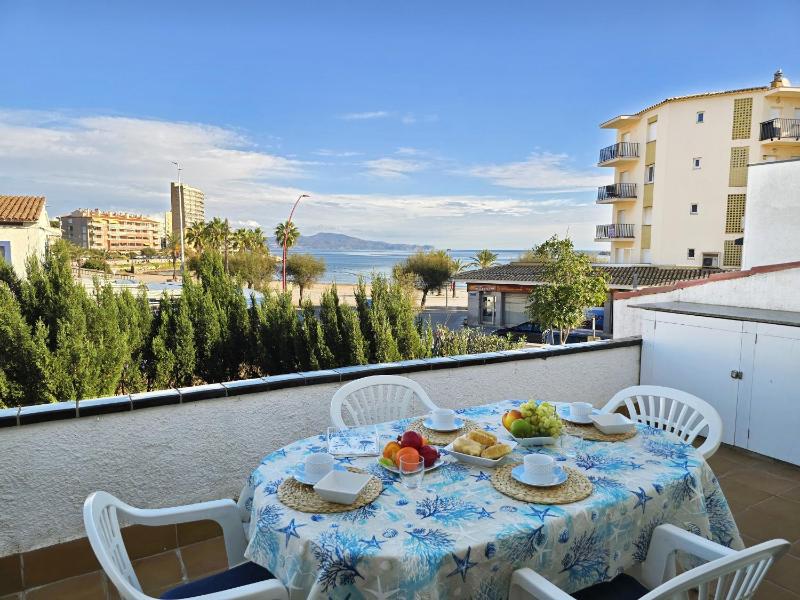 Apartamento Refugi con vistas al mar - image 1