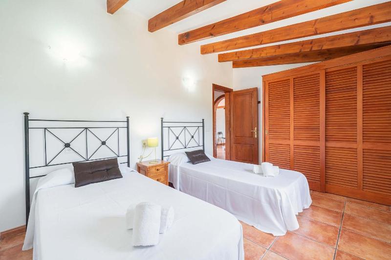 Can Tirenet by Sealand Villas - image 5