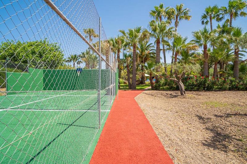Can Tirenet by Sealand Villas - image 23