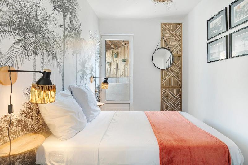 Cozy Apartment Near The Sand - image 14