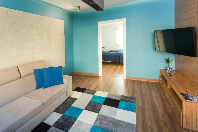 Apartment with Garden View Za Murami 19 a Street image 3