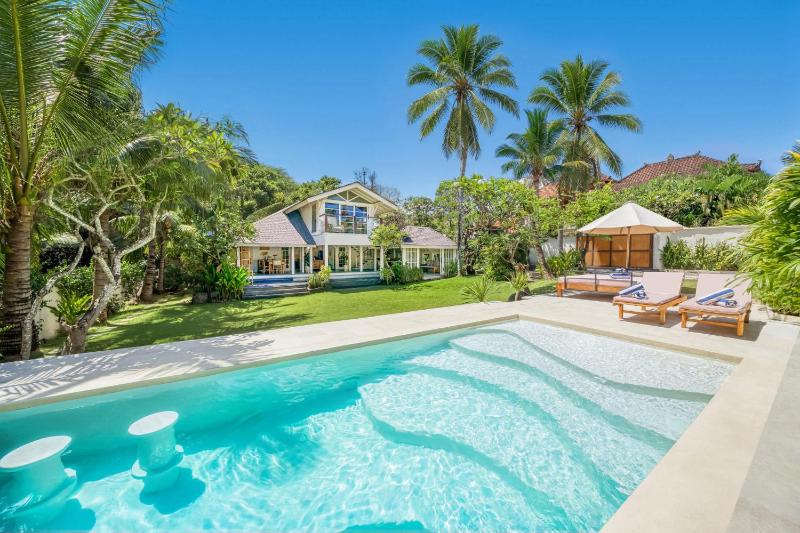 Spacious 2 Villas combined 9 bedrooms 2 pools - image 48