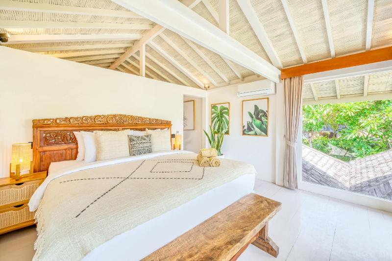 Spacious 2 Villas combined 9 bedrooms 2 pools - image 36