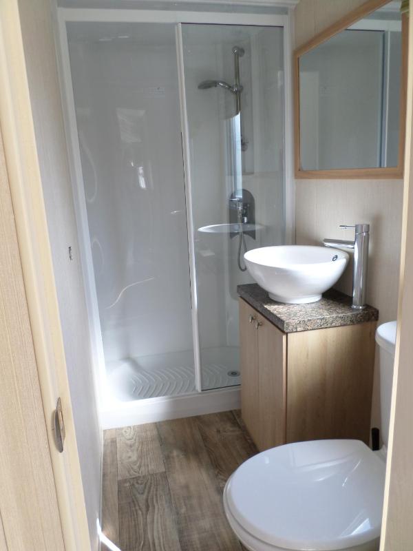 Standard Chalet 2 image 4