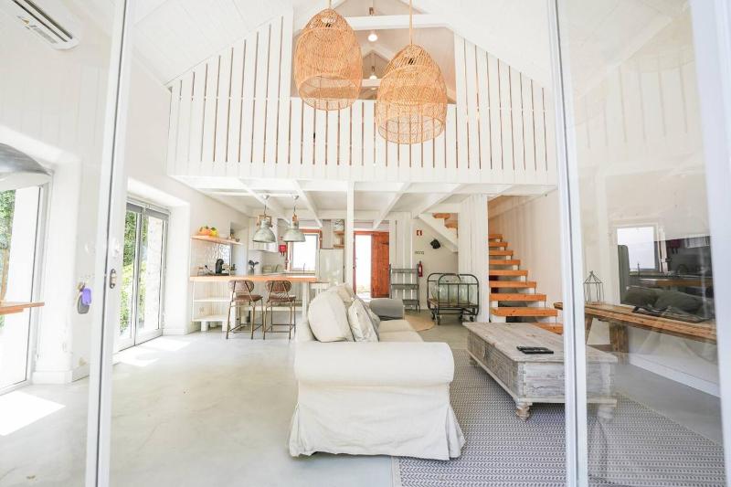 Charming design house in Montijo with garden - 6 - image 8