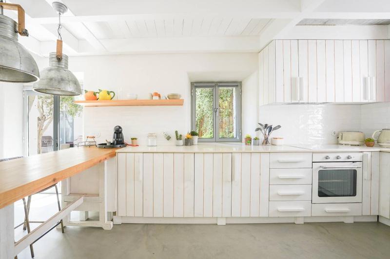 Charming design house in Montijo with garden - 6 - image 12