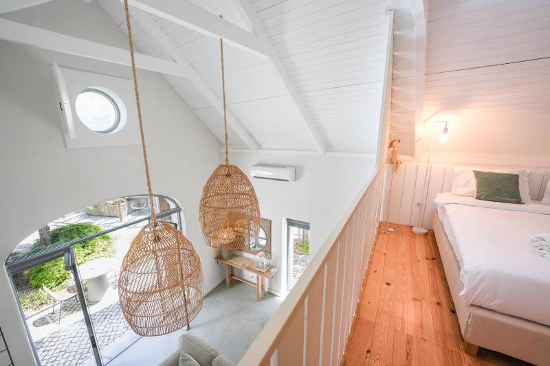 Charming design house in Montijo with garden - 6 - image 4
