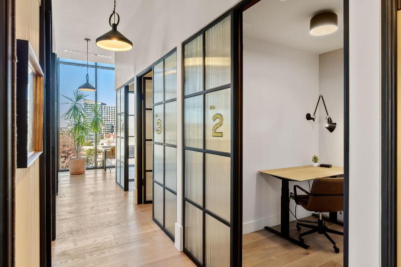 22nd Floor Corner - City Lights - image 12