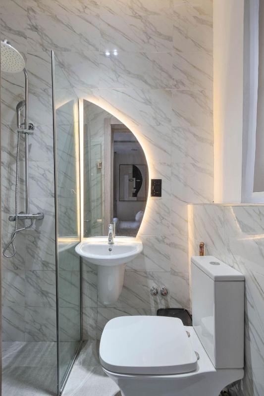 GMH Luxury Homes - image 16
