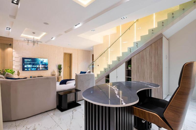 GMH Luxury Homes - image 1