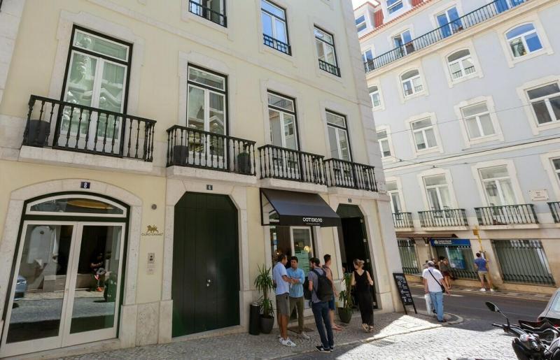Spacious 1 Bedroom Apartment near Baixa - image 7