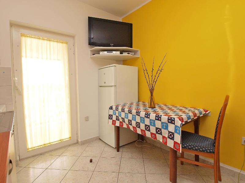 Apartment image 4