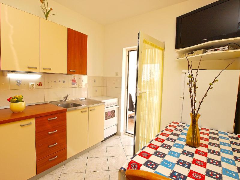 Apartment image 2