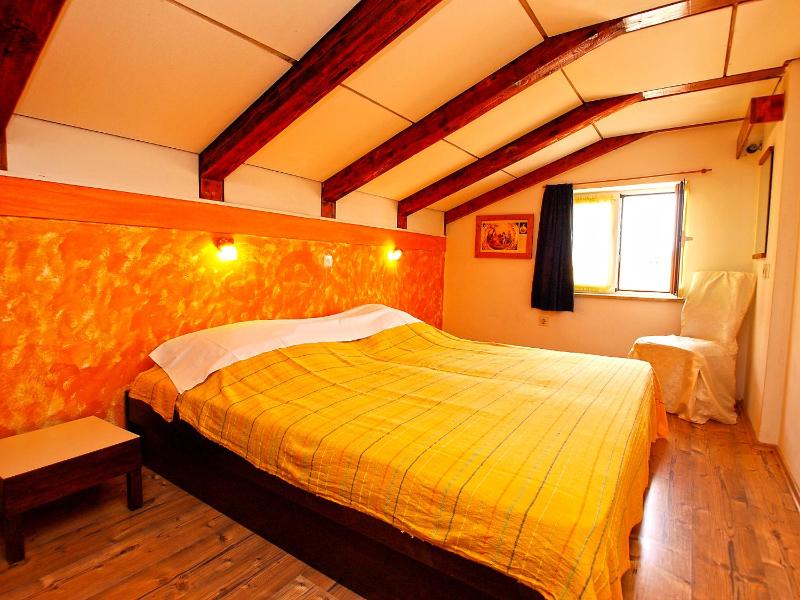 Apartment image 2