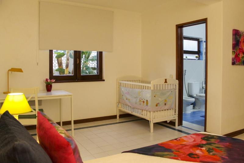 Apartamento T3 Gemeas 20m da Praia Olhos de Agua - image 14