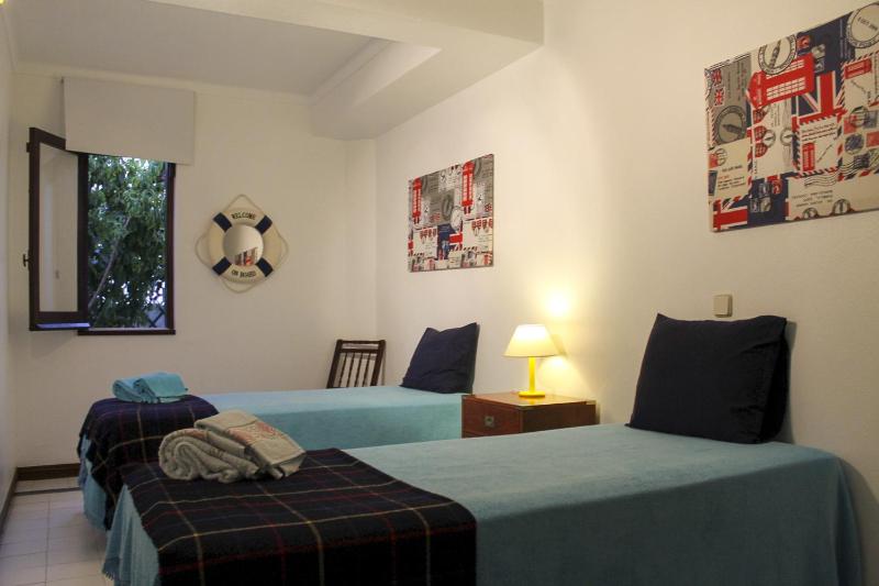 Apartamento T3 Gemeas 20m da Praia Olhos de Agua - image 3