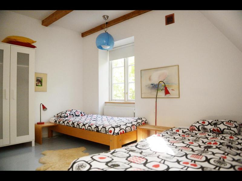 Twin Room with Shared Bathroom image 2