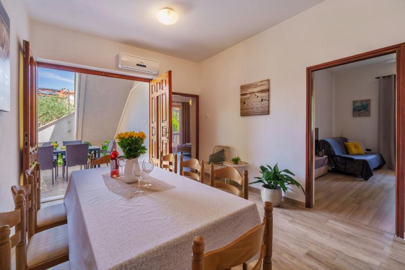 Apartment Smiljana - image 13