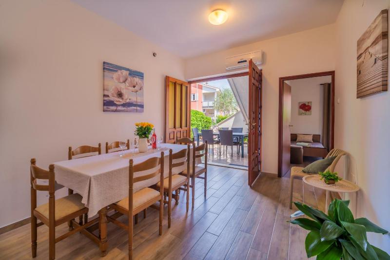 Apartment Smiljana - image 27
