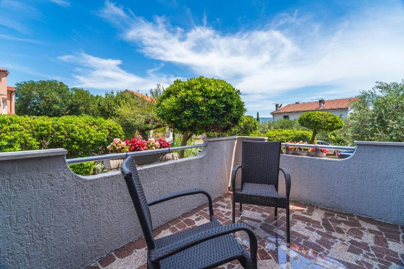 Apartment Smiljana - image 6