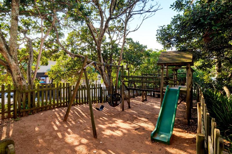 Chakas Cove 99 - image 2