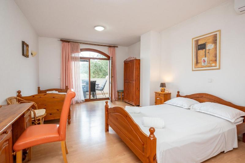 Apartments Sunny Retreat - image 6