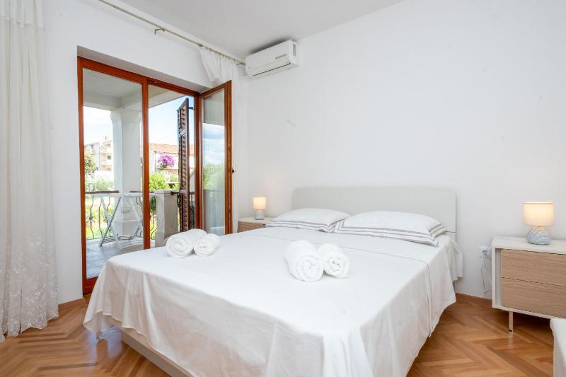Apartments Sunny Retreat - image 15