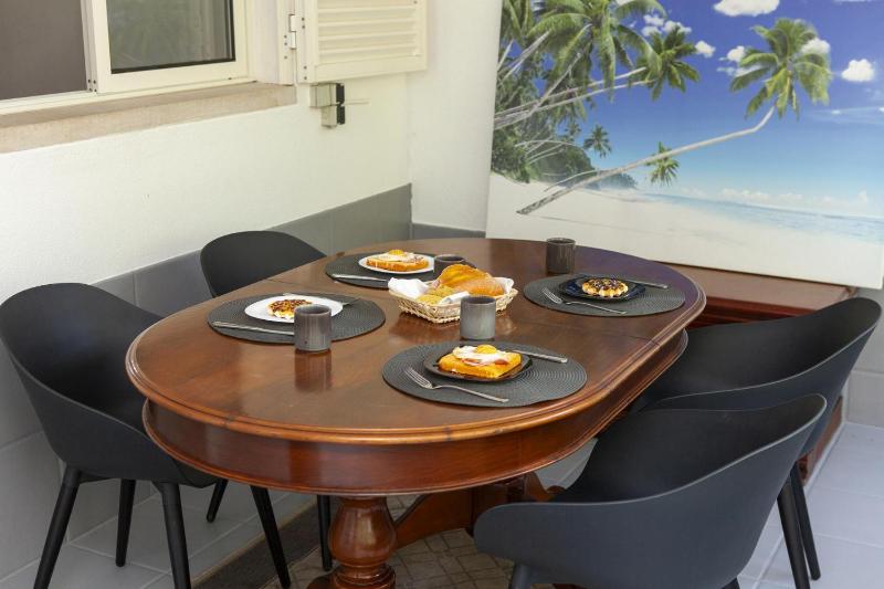 Praia da Luz Coast Flat - image 4