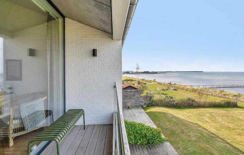 1 Bedroom Beautiful Apartment In Ebeltoft - image 10