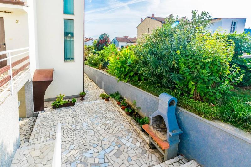 Apartments with parking space Pula - 27705 - image 9