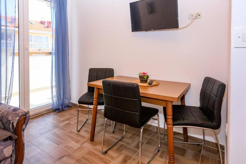 Apartments with parking space Srima - Vodice Vodice - 25188 - image 8