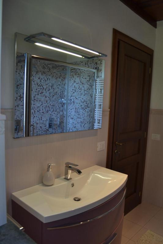 Double Room with Balcony and Sea View image 3