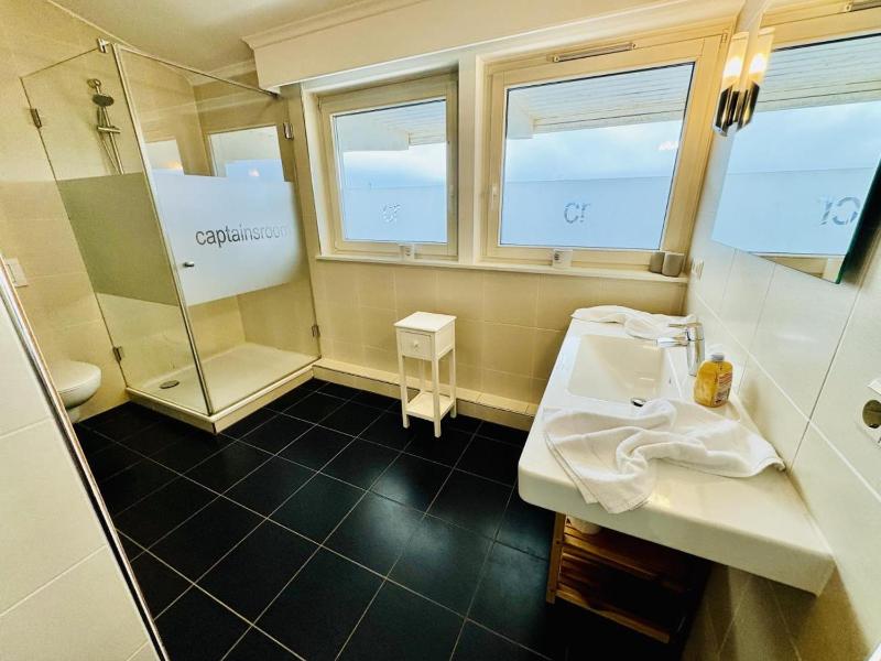 Berringer Captainsroom direkt an der Promenade - image 5