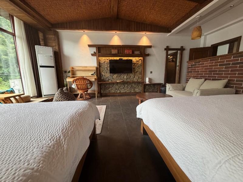 Inshan Mountain Boutique Lodge Near Zhangjiajie National Forest Park South Gate With Garden Mountain Views Traditional Chinese Residence Style Quiet Retreats For Travelers Seeking Nature And Seclusion - image 16