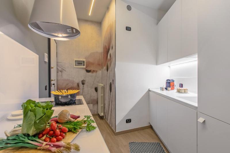 Charme Nest | Luxury Suite Milan - Isola - Happy Rentals - image 8