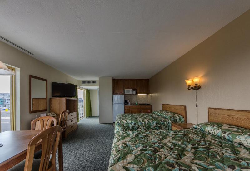 Ocean View Pool Side Suite with Kitchen image 2