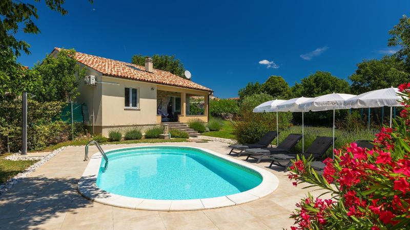 Villa MA by Villas Guide - image 1