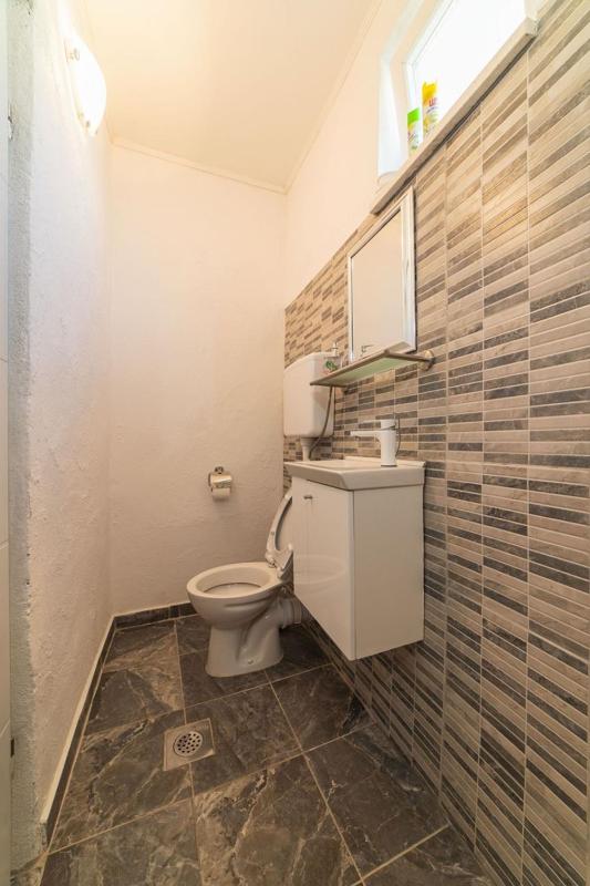 Apartment Livaja - image 12