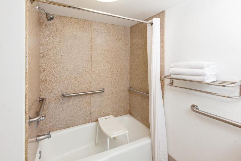 Queen Room with Two Queen Beds - Disability Access/Non-Smoking image 1