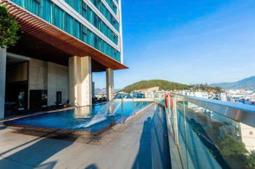 Sea View Apartment Muong Thanh Oceanus Nha Trang - image 11