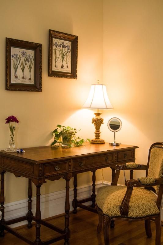 One-Bedroom King Suite image 3