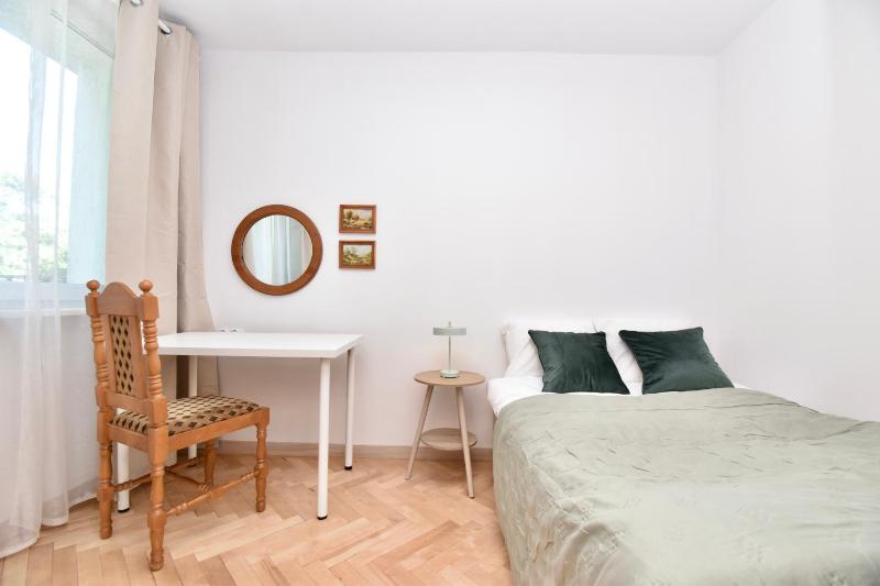TOTU HOME Hallera 229 Szczęśliwa Trzynastka - image 1