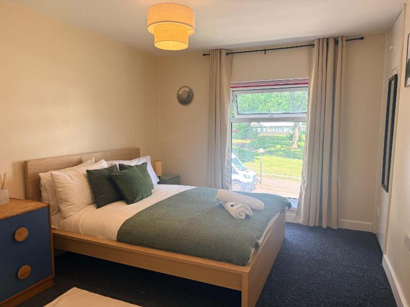 Spacious 5-Bedroom in central Birmingham Garden & Parking - image 20