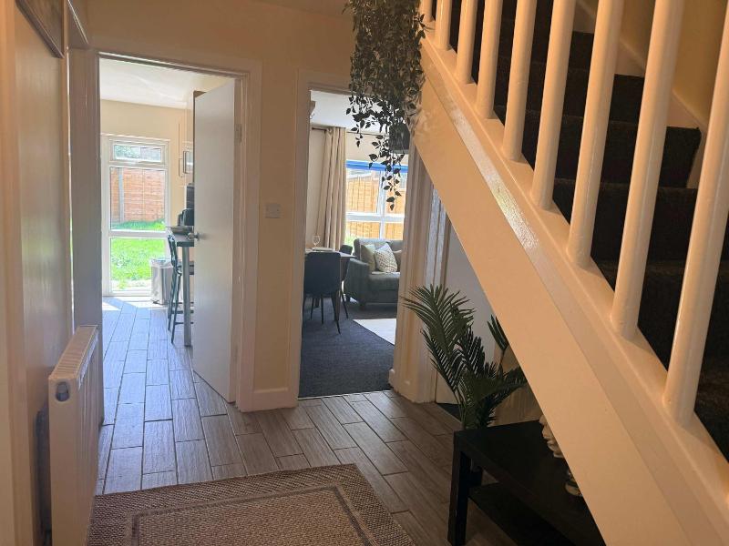 Spacious 5-Bedroom in central Birmingham Garden & Parking - image 19