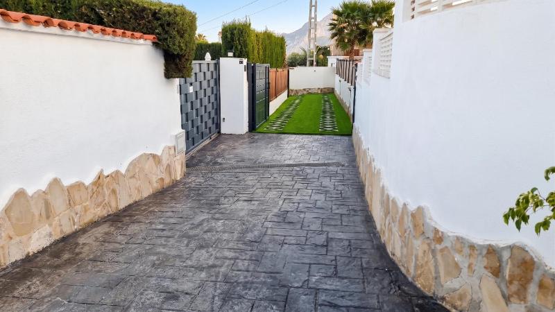 Sunny Villa with Private Pool in Calpe + Enclosed Garden - image 16