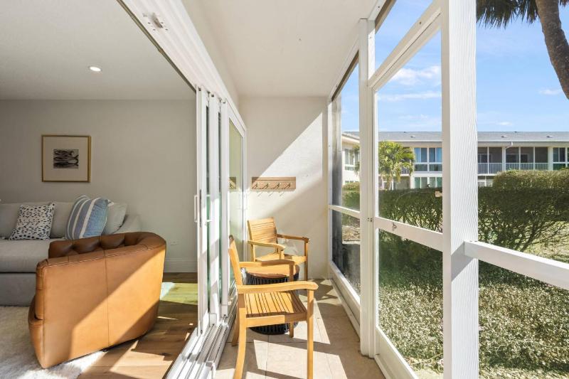Kingston Arms Modern 1BR On Lido Key - image 38